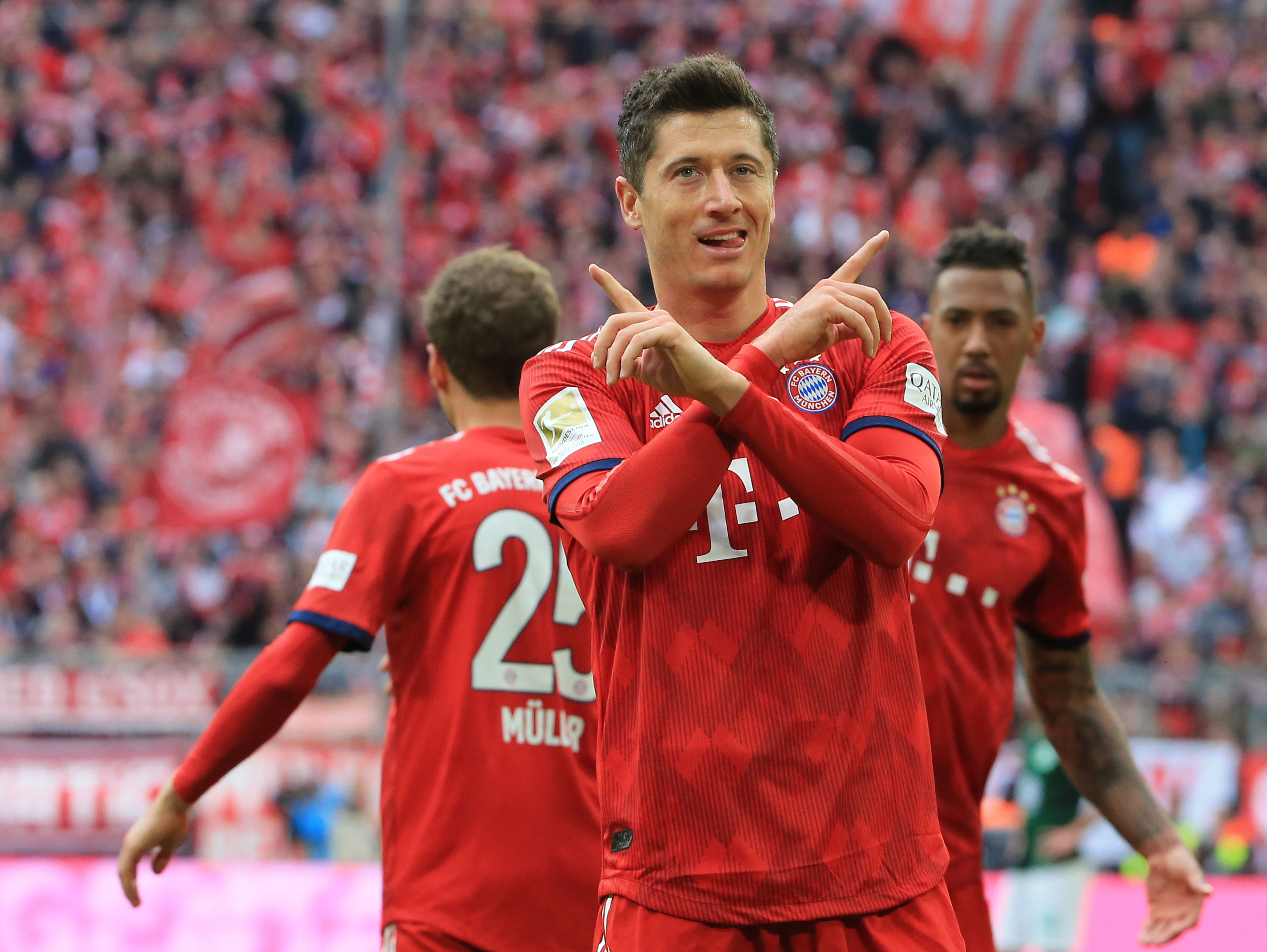 受采访时直 受采访时直