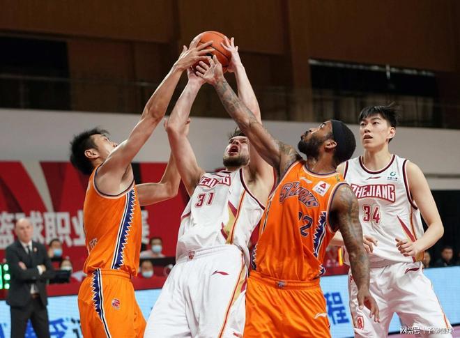 迈尼昂在守 迈尼昂在守